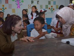 Ketua PKK Dairi Pantau Pelaksanaan Bulan Imunisasi Anak Sekolah di SD Negeri Bunturaja