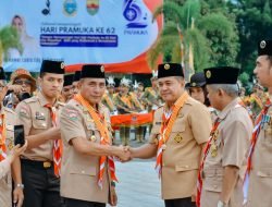 Mabicab Gerakan Pramuka Anugrahi Bupati Baru Bara Lencana Melati