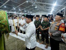 Pj Gubsu Menabuh Beduk, Semarakan Malam Takbiran Idulfitri 1445 H