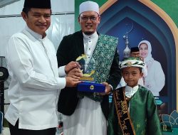 Pj Gubsu Mendapat Penghargaan Sebagai Ayah Duta Dai Cilik TVRI Sumut