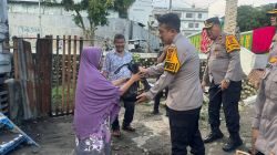 Kapolres Binjai AKBP Bambang C Utomo berikan bantuan sembako kepada warga masyarakat yang terdampak banjir di Binjai.