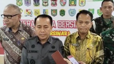 Pj Gubsu Agus Fatoni mengukuhkan Relawan Bersinar, Jumat (6/12/2024).