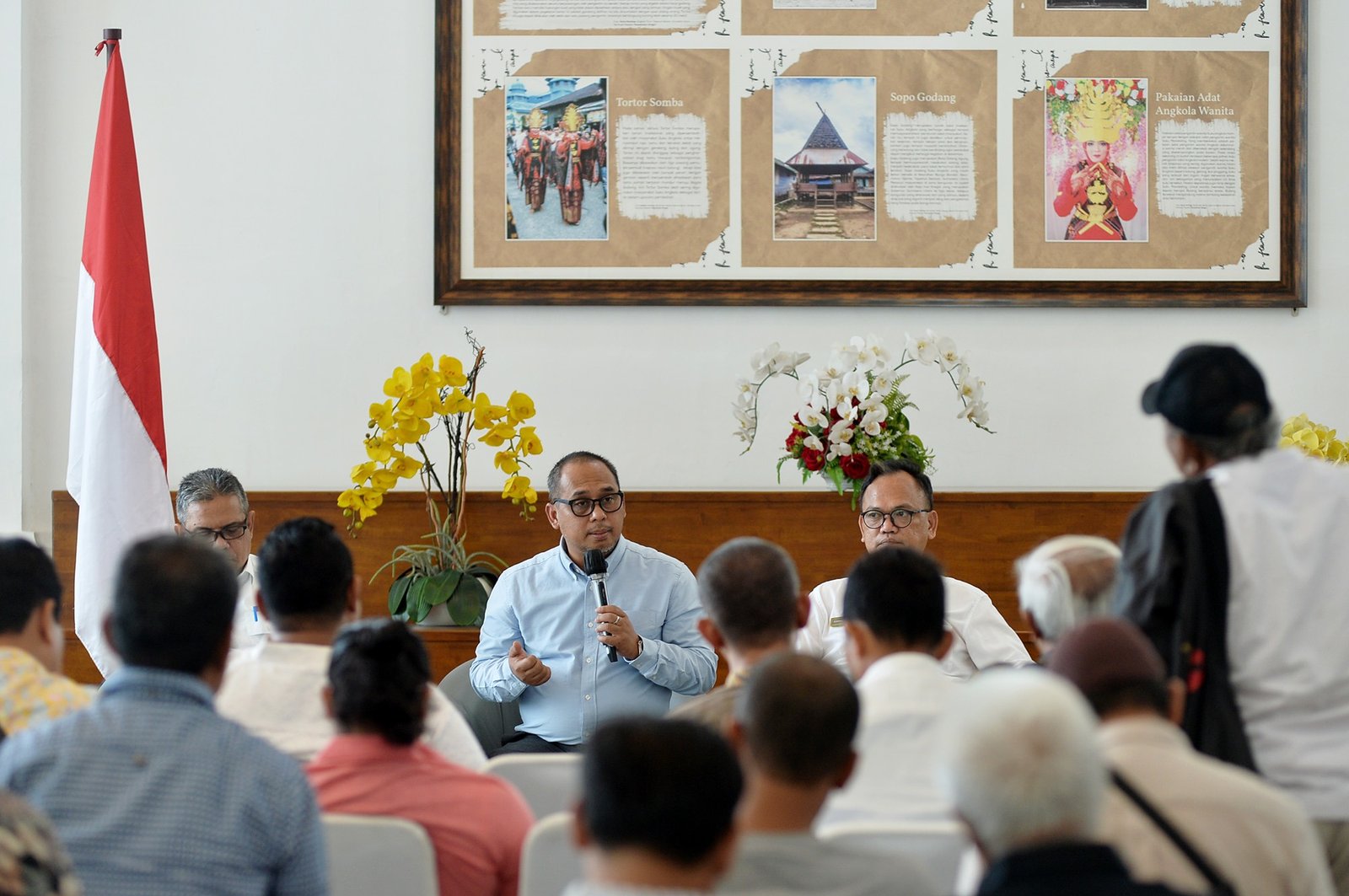 Pemerintah Provinsi Sumatera Utara (Sumut) melalui Dinas Pekerjaan Umum dan Penataan Ruang (PUPR) Provinsi Sumut melakukan Konferensi Pers terkait Realisasi Pembangunan Infrastruktur Tahun 2025 dan Rencana Tahun 2026, serta Progres Penanganan Infrastruktur Pasca Bencana. Kegiatan yang difasilitasi Dinas Kominfo Sumut ini berlangsung di Lobby Dekranasda Lantai 1 Kantor Gubernur Sumut Jalan Diponegoro 30 Kota Medan, Rabu (28/1/2026).