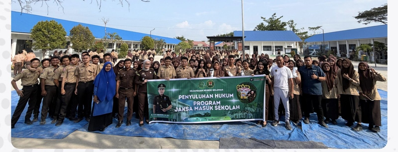 Kejari Belawan melaksanakan Kegiatan Jaksa Masuk Sekolah di SMA Negeri 16 Medan.