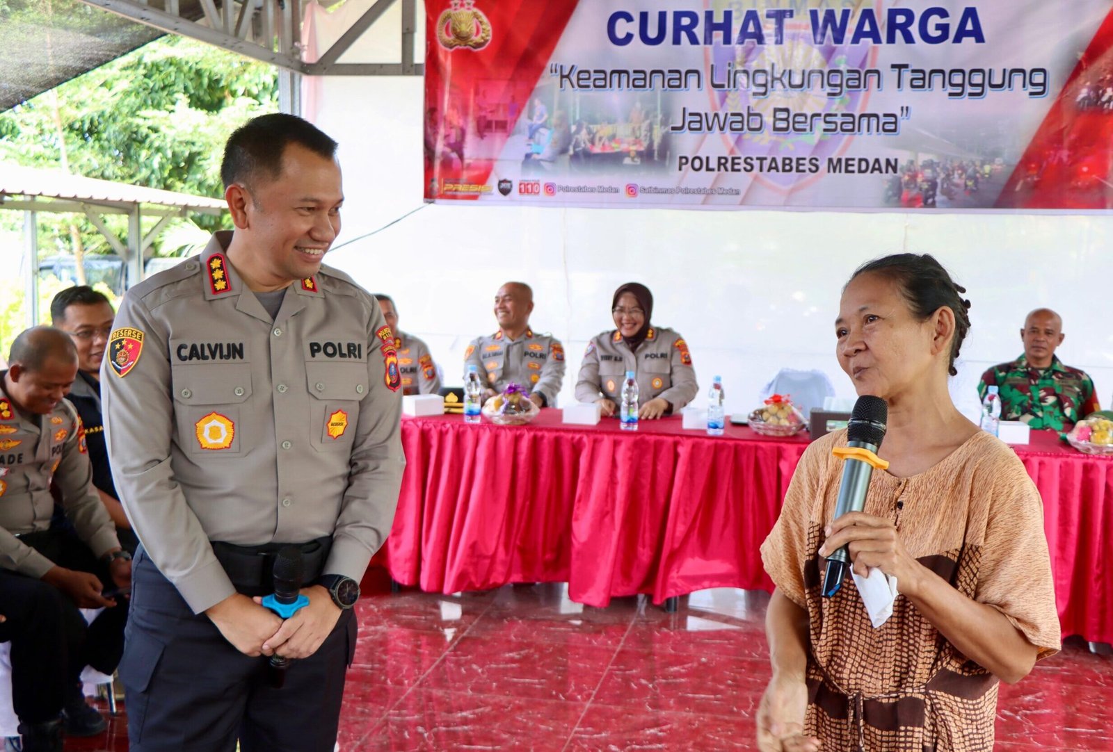 Warga Jermal 15 Curhat Kepada Kapolrestabes Medan Usai Brantas Sarang Narkoba si Jermal 15.