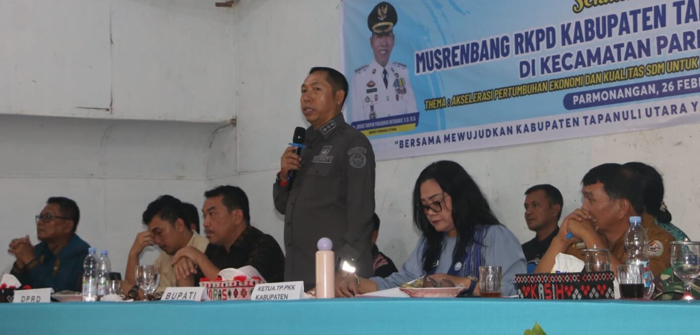 Bupati Taput JTP Hutabarat menghadiri Musrenbang Kecamatan Parmonangan