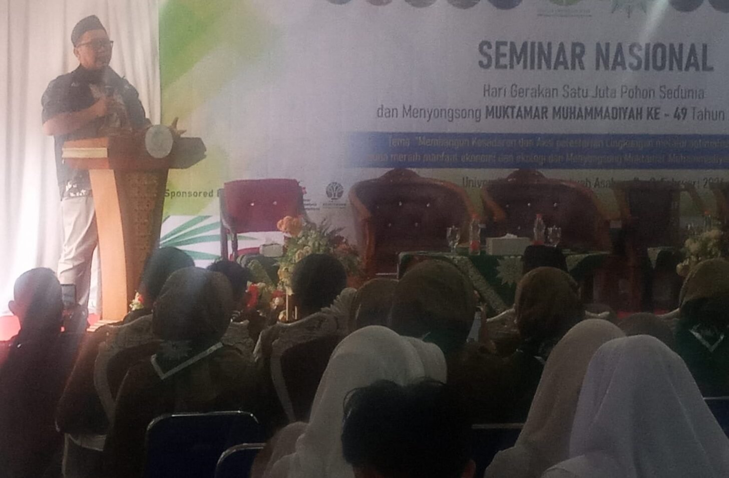 Sekretaris Majelis Lingkungan Hidup Pimpinan Pusat  Muhammadiyah  DR.Djihadul Mubarak, SE, MH, saat memberikan kata sambutan di seminar nasional hari gerakan satu juta pohon sedunia dan menyongsong muktamar Muhammadiyah ke 49 tahun 2027 di Medan.
