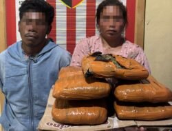 Tersangka MA (31) dan LR (37) beserta barang bukti diamankan di Mapolsek Barus setelah dilakukan interogasi.