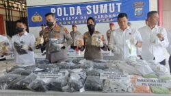 Kapolresta Deli Serdang, Kombes Pol Hendria bersama dengan Wakapolresta, Kasat narkoba dan beberapa personel.