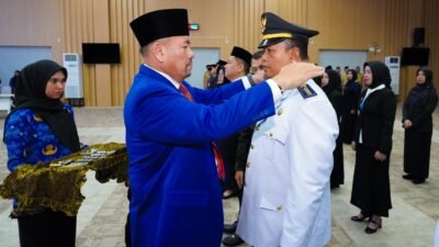 Bupati Batu Bara H. Baharuddin Siagian, S.H., M.Si., melantik dan mengambil sumpah jabatan 33 Pejabat Pimpinan Tinggi Pratama dan Pejabat Administrator di Lingkungan Pemerintah Kabupaten Batu Bara
