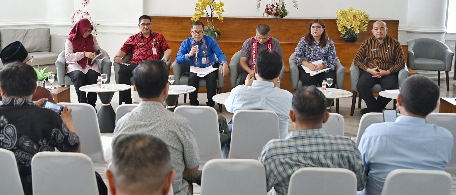 Temu Pers bersama Badan Kesatuan Bangsa dan Politik (Kesbangpol) Provinsi Sumatera Utara, yang difasilitasi Dinas Komunikasi dan Informatika Sumut berlangsung di Lobby Dekranasda Lantai 1 Kantor Gubernur Sumut Jalan Diponengoro Nomor 30 Medan, Kamis (7/5/2026).