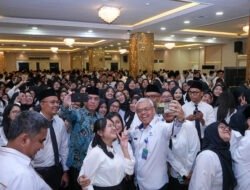 Menaker Lantik 976 ASN, Tekankan Semangat Belajar, Integritas, dan Kekompakan