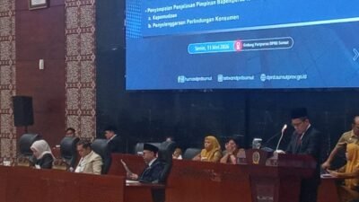 Rapat paripurna DPRD Sumut dengan agenda jawaban Fraksi-Fraksi DPRD Sumut terhadap pendapat Gubernur Sumut mengenai ranperda tentang perlindungan jaminan sosial pekerja rentan.
