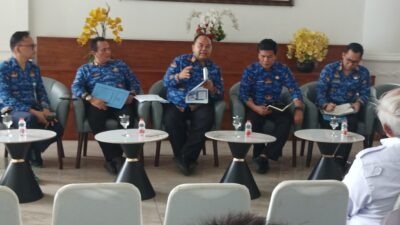Kepala Bagian Kerjasama Biro Pemerintahan dan Otonomi Daerah Setdaprov Sumut, Ahmad Yamin saat konferensi pers terkait Program Prioritas, Proyek Strategis dan Kegiatan Unggulan OPD di Anjungan Dekranasda, lantai 1 Kantor Gubernur Sumut, Jalan Diponegoro No. 30, Medan, Rabu (17/6/2026).