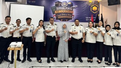 Imigrasi Kelas II TPI Pematangsiantar Hadirkan Sosialisasi Keimigrasian Bagi Penyelenggara Haji/Umrah di Kota Tebing Tinggi.