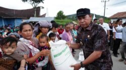Bupati Taput Salurkan Bantuan Pangan ke Ribuan Keluarga di Sipoholon