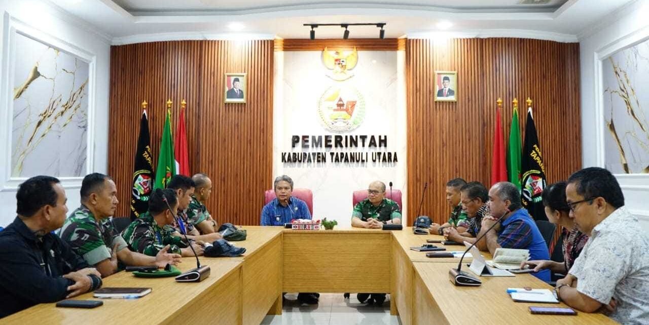 Wabup Taput menerima kunjungan Tim Peneliti Seskoad.