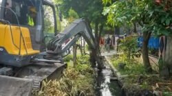 Parit Jalan Taduan Dibersihkan, Pemko Medan Siapkan Pemasangan U-Ditch pada 2027