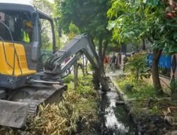 Parit Jalan Taduan Dibersihkan, Pemko Medan Siapkan Pemasangan U-Ditch pada 2027