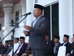 Rianto membacakan pidato Menteri Pemuda dan Olahraga Republik Indonesia.